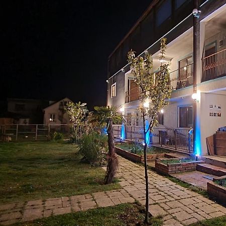 Apsa Butik Hotel Sukhumi Eksteriør bilde