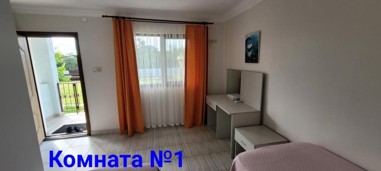 Apsa Butik Hotel Sukhumi Eksteriør bilde