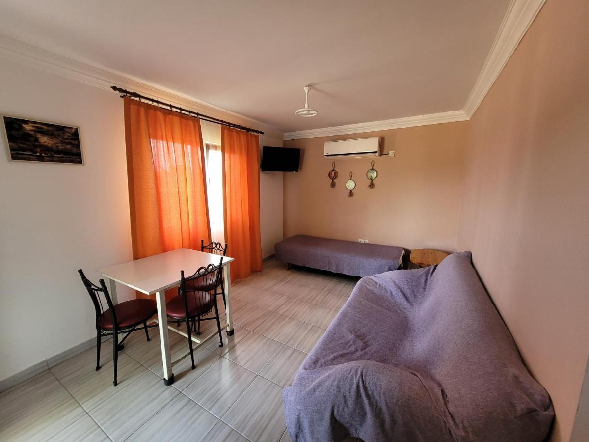 Apsa Butik Hotel Sukhumi Eksteriør bilde