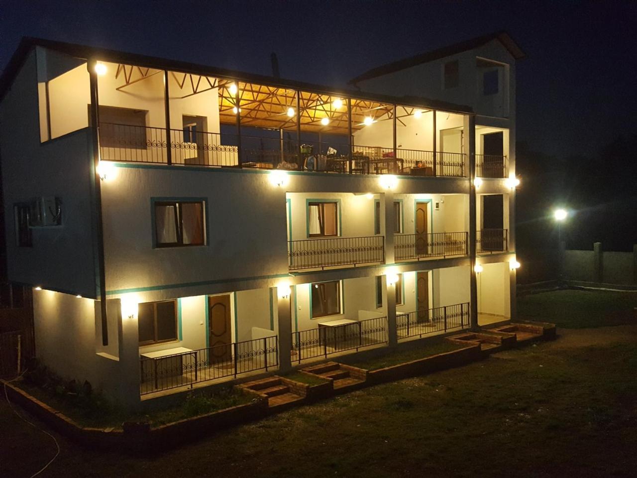 Apsa Butik Hotel Sukhumi Eksteriør bilde